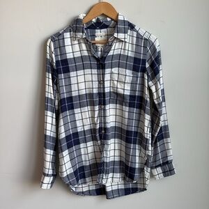 American Eagle Plaid Flannel Boyfriend Fit SMALL